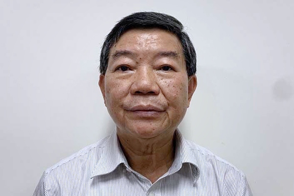 Truy tố nguyên Giám đốc Bệnh viện Bạch Mai Nguyễn Quốc Anh